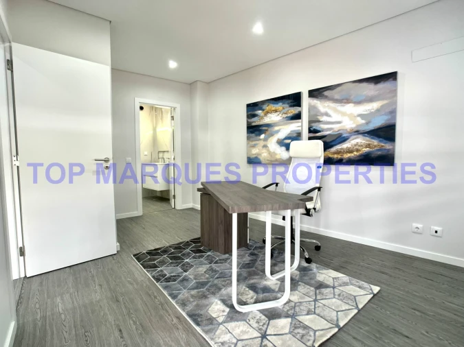 Apartamento T3 para Venda em Quelfes Foto 29