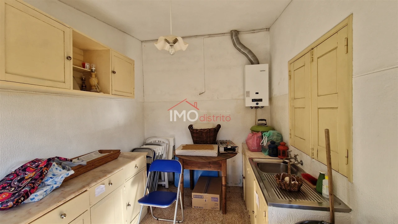 Moradia T6 para Venda em Santiago Maior Foto 28