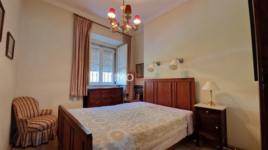 Moradia T6 para Venda em Santiago Maior Foto 17