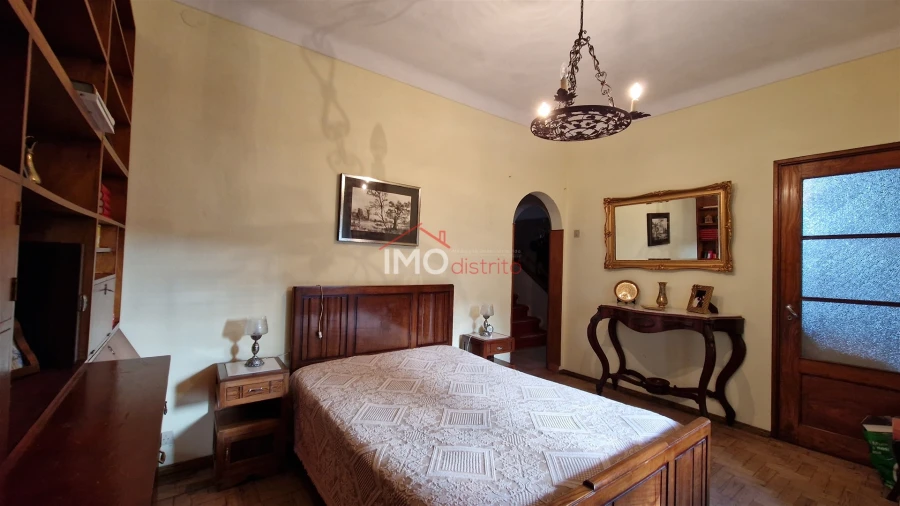 Moradia T6 para Venda em Santiago Maior Foto 9