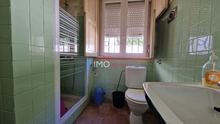 Moradia T6 para Venda em Santiago Maior Foto 6