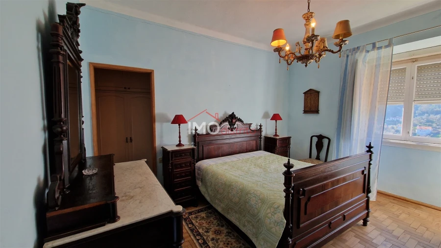 Moradia T6 para Venda em Santiago Maior Foto 19