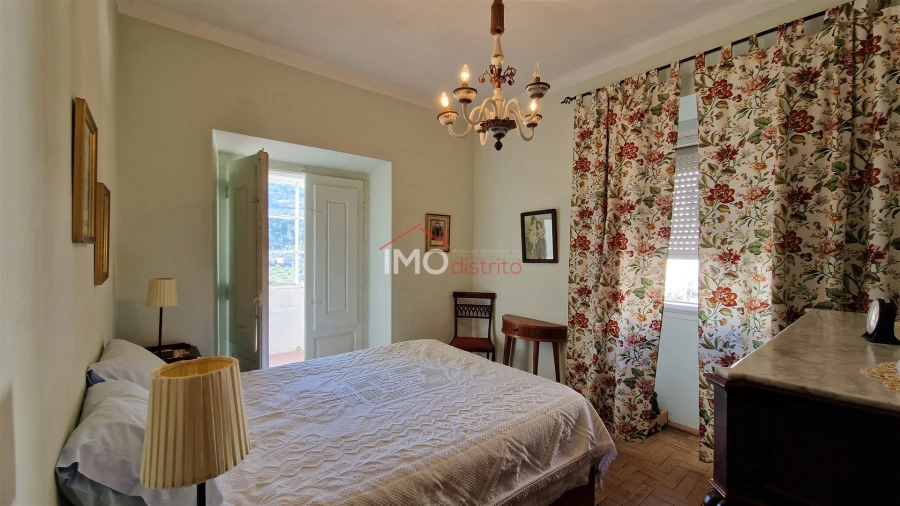 Moradia T6 para Venda em Santiago Maior Foto 22