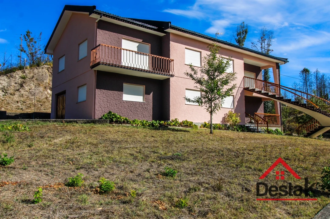 Moradia T5 para Venda em Sul Foto 2