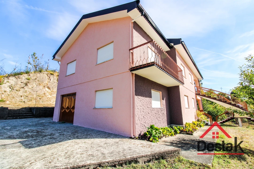 Moradia T5 para Venda em Sul Foto 1