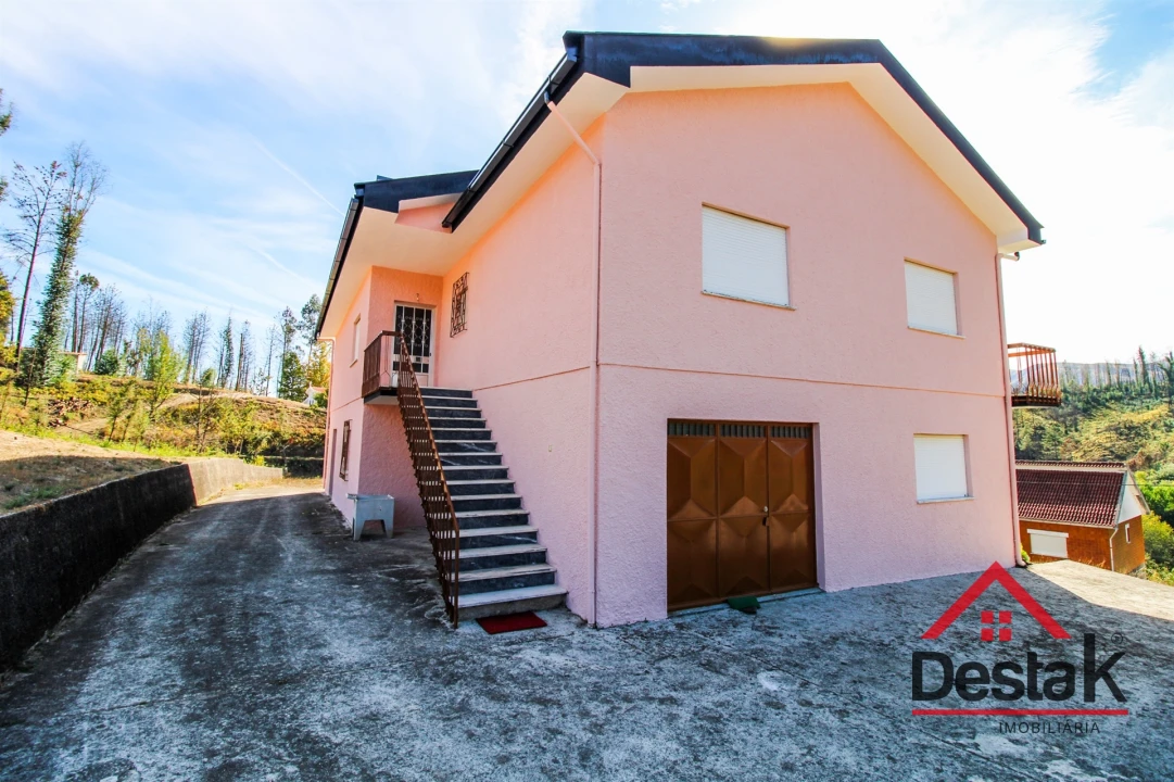 Moradia T5 para Venda em Sul Foto 5