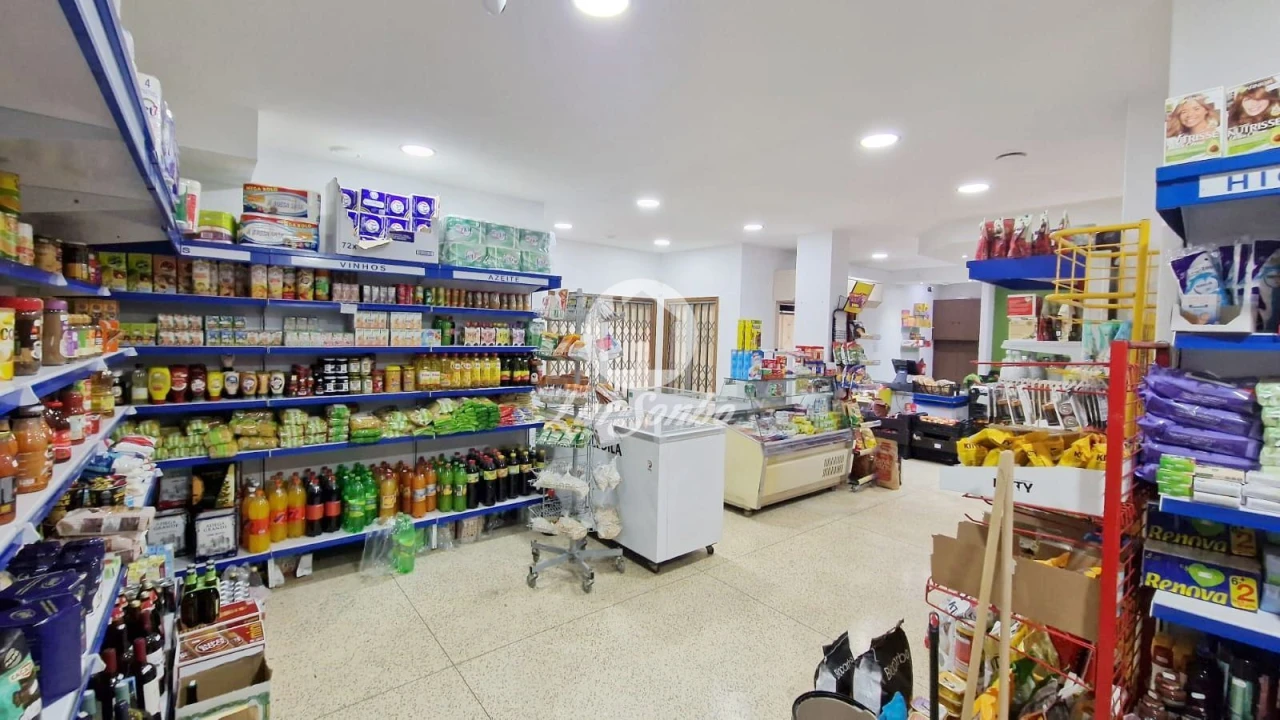 Loja para Arrendamento em Modivas Foto 2