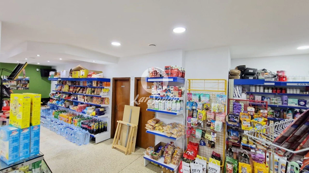 Loja para Arrendamento em Modivas Foto 3