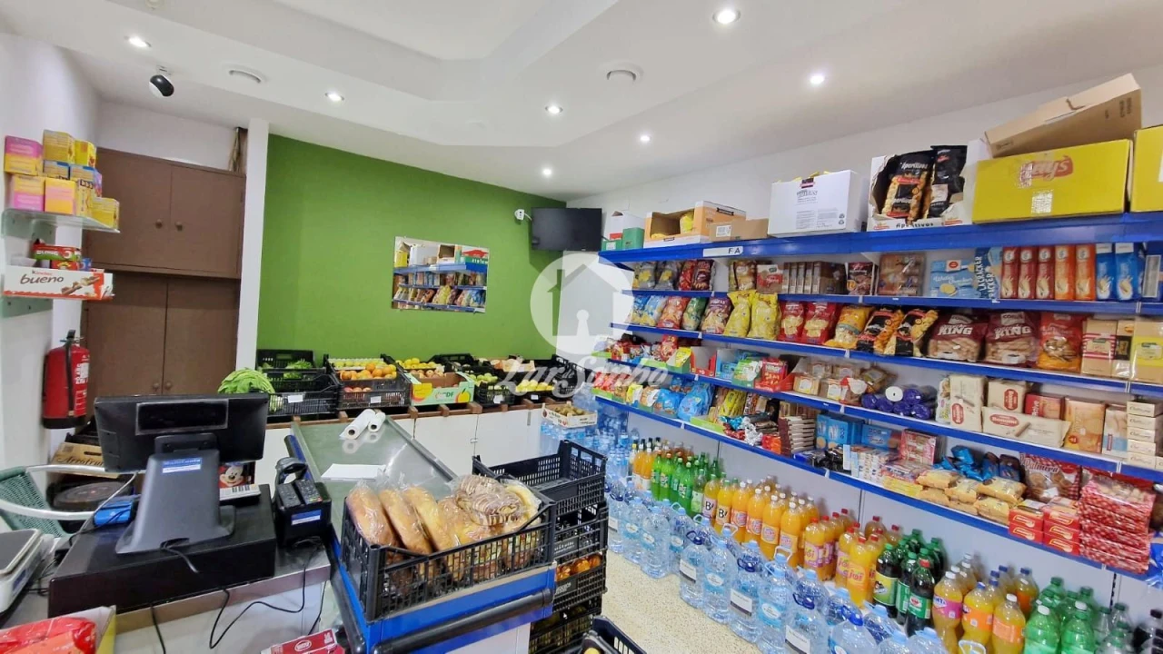 Loja para Arrendamento em Modivas Foto 4