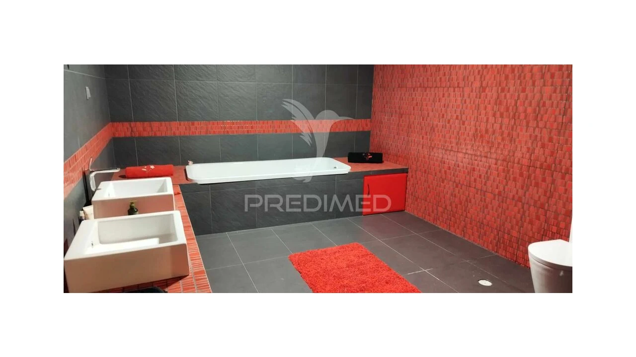 Moradia T4 para Venda em Nossa Senhora da Graça de Povoa e Meadas Foto 11