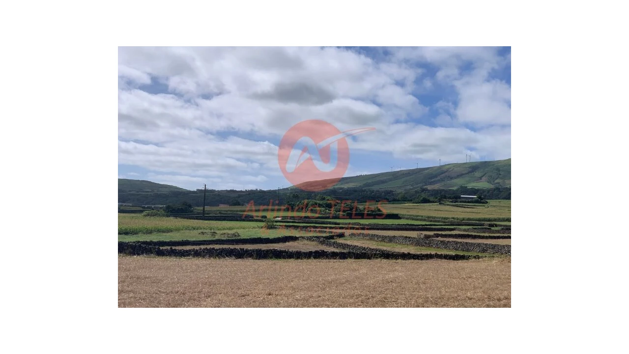 Terreno para Venda em Praia da Vitoria (Santa Cruz) Foto 9