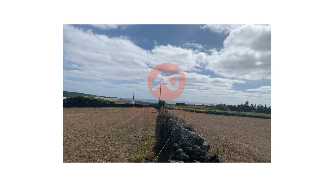 Terreno para Venda em Praia da Vitoria (Santa Cruz) Foto 10