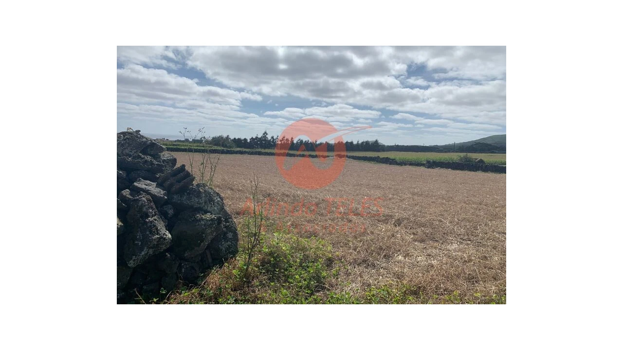 Terreno para Venda em Praia da Vitoria (Santa Cruz) Foto 11