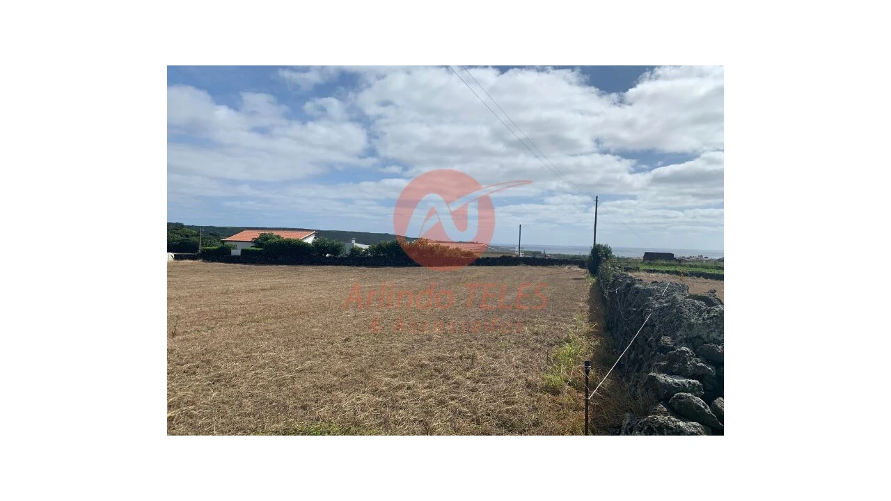 Terreno para Venda em Praia da Vitoria (Santa Cruz) Foto 3