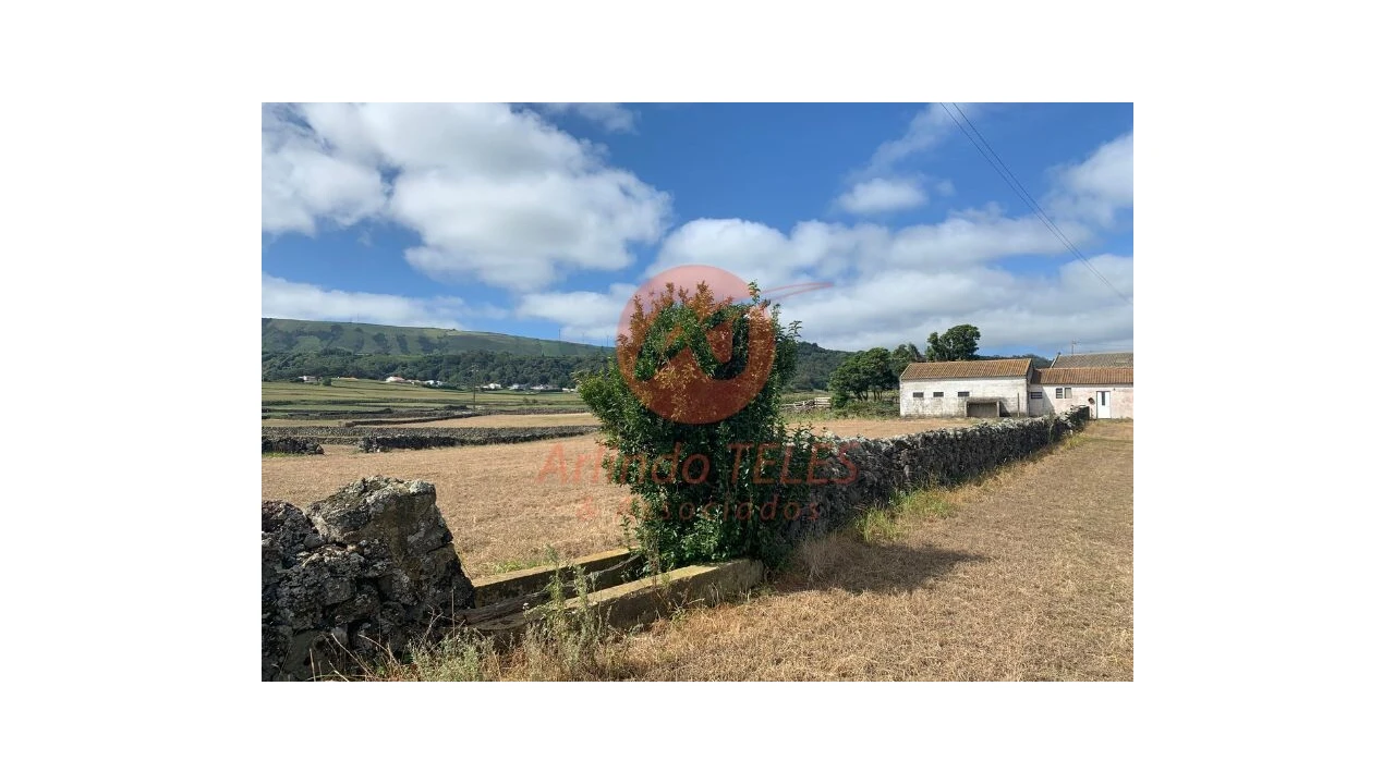 Terreno para Venda em Praia da Vitoria (Santa Cruz) Foto 5