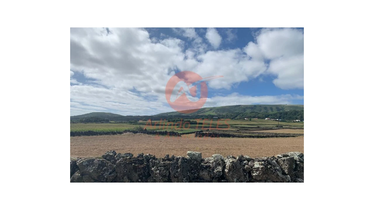 Terreno para Venda em Praia da Vitoria (Santa Cruz) Foto 4