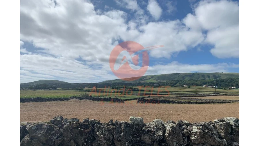 Terreno para Venda em Praia da Vitoria (Santa Cruz) Foto 4