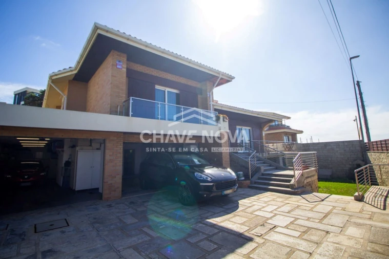 Moradia T6 para Venda em Custóias, Leça do Balio e Guifões Foto 1