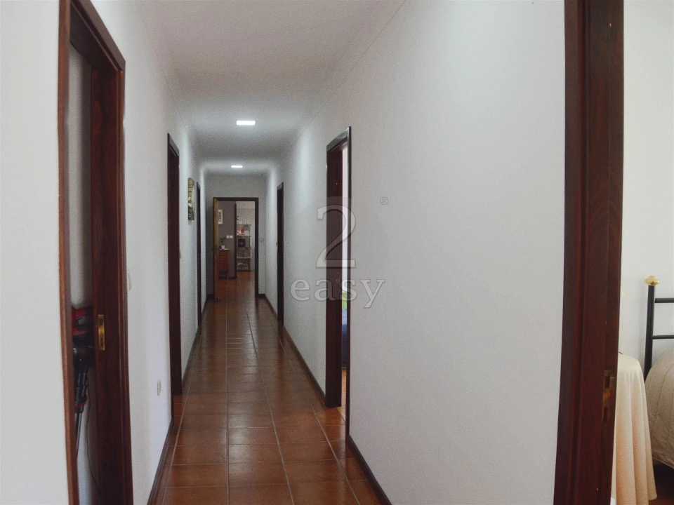 Moradia T4 para Venda em Taide Foto 15