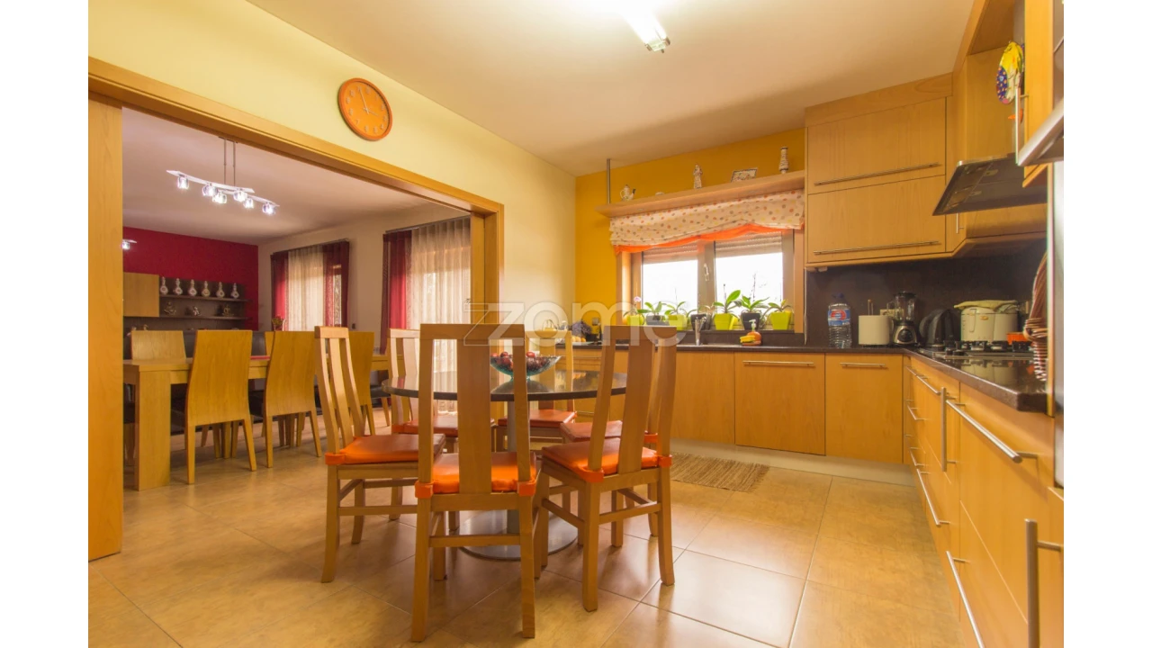 Moradia T3 para Venda em Escariz (São Mamede) e Escariz (São Martinho) Foto 7