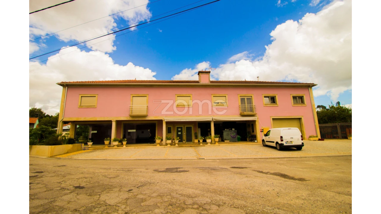 Moradia T3 para Venda em Escariz (São Mamede) e Escariz (São Martinho) Foto 1