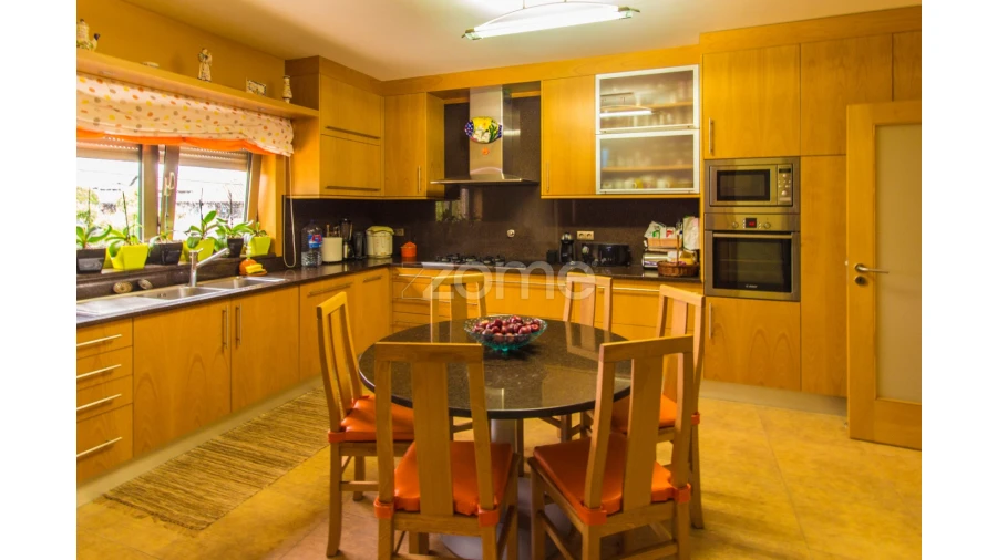 Moradia T3 para Venda em Escariz (São Mamede) e Escariz (São Martinho) Foto 8