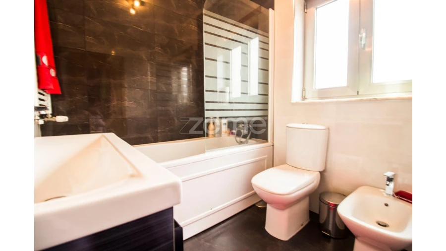 Moradia T3 para Venda em Escariz (São Mamede) e Escariz (São Martinho) Foto 16