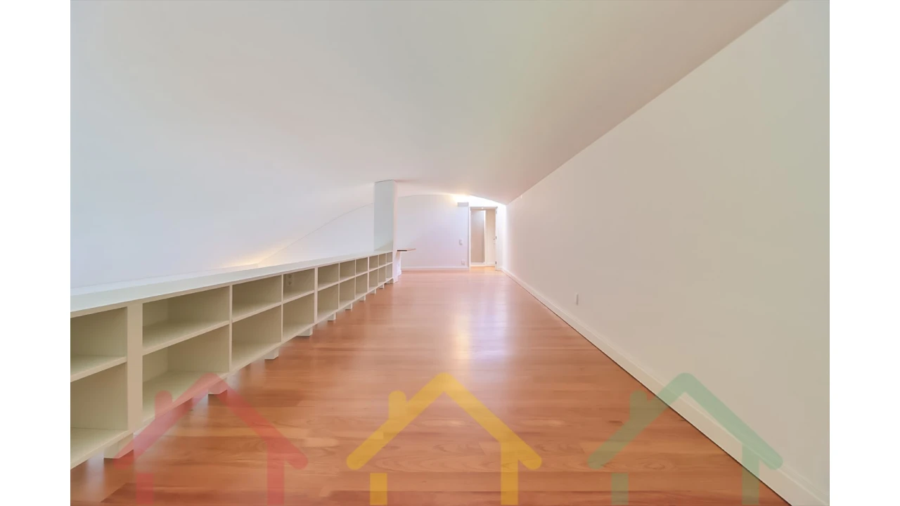 Apartamento T4 para Venda em Paranhos Foto 19