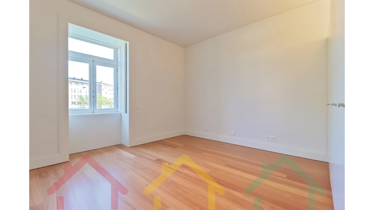 Apartamento T4 para Venda em Paranhos Foto 25