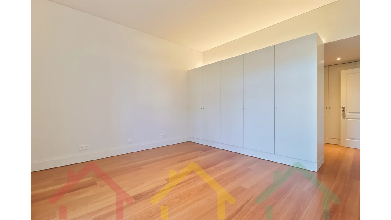Apartamento T4 para Venda em Paranhos Foto 26
