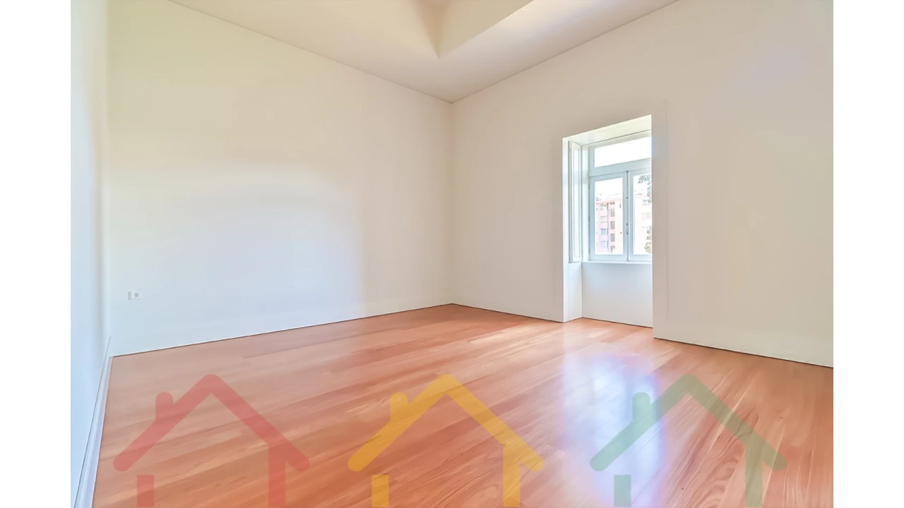 Apartamento T4 para Venda em Paranhos Foto 32