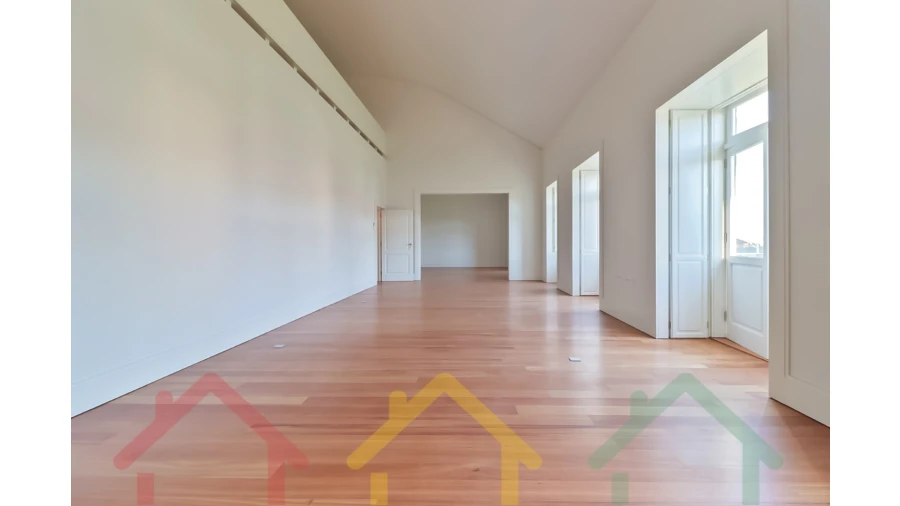 Apartamento T4 para Venda em Paranhos Foto 17