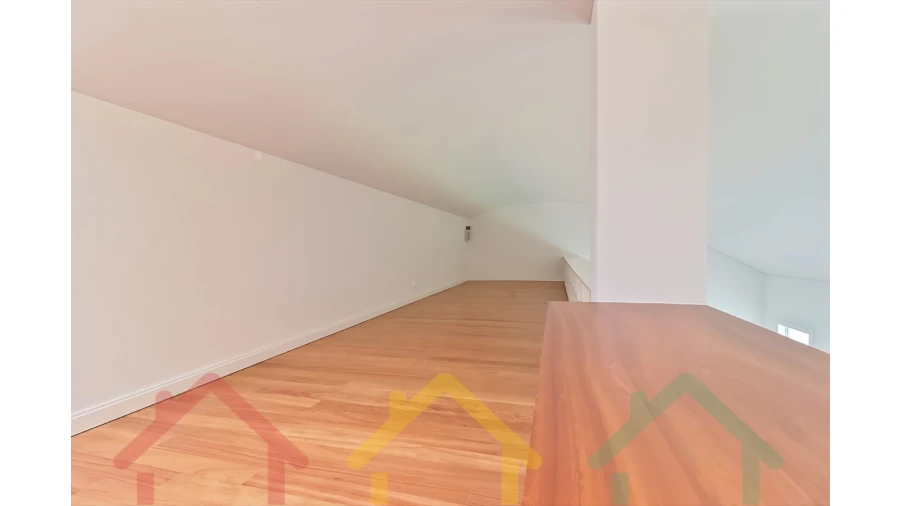 Apartamento T4 para Venda em Paranhos Foto 20