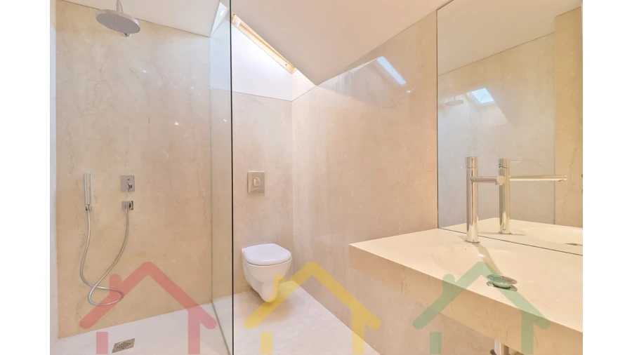 Apartamento T4 para Venda em Paranhos Foto 36