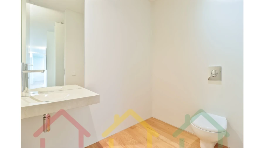 Apartamento T4 para Venda em Paranhos Foto 40