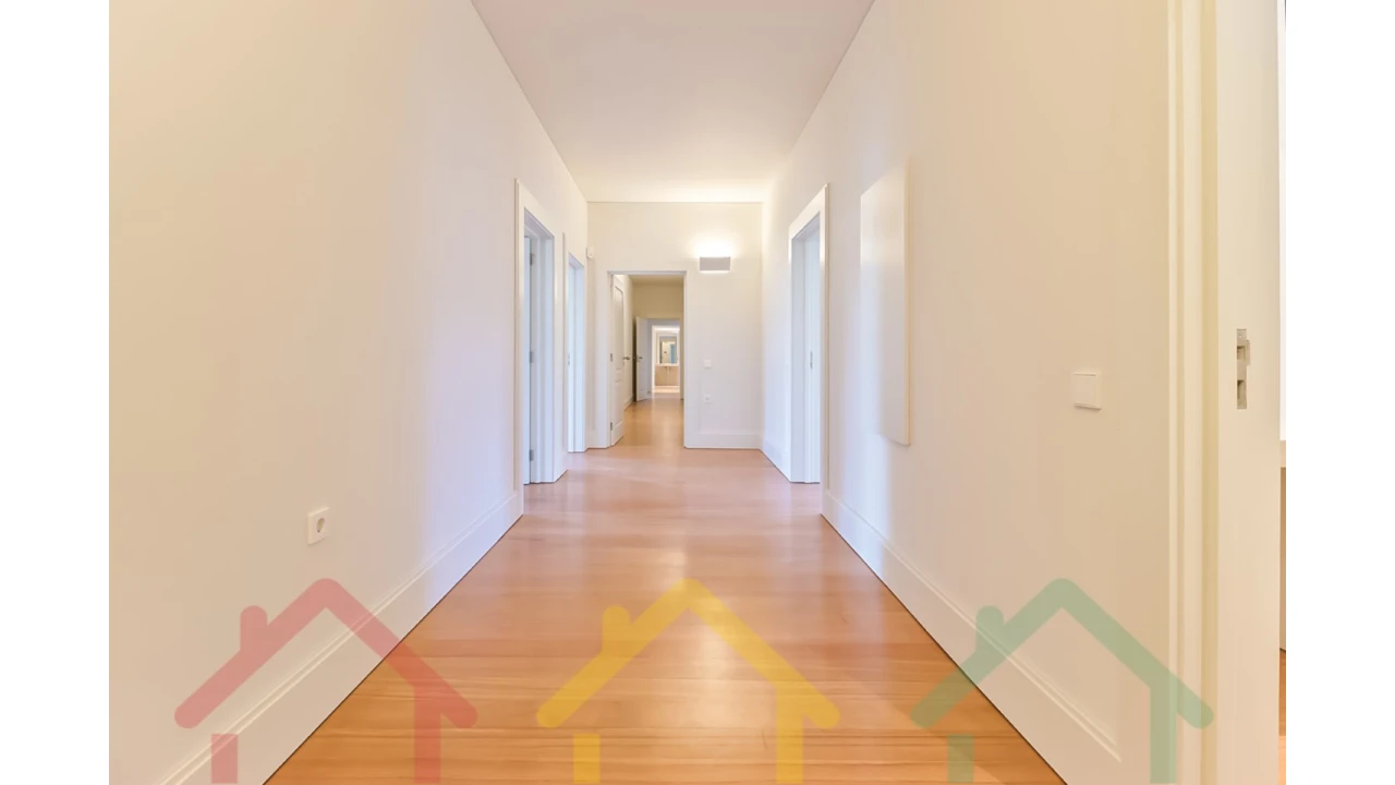 Apartamento T4 para Venda em Paranhos Foto 1