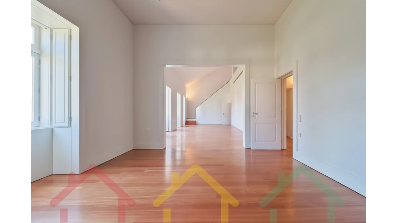 Apartamento T4 para Venda em Paranhos Foto 2