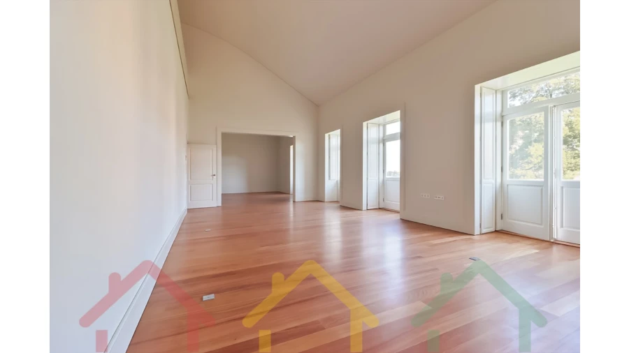 Apartamento T4 para Venda em Paranhos Foto 4