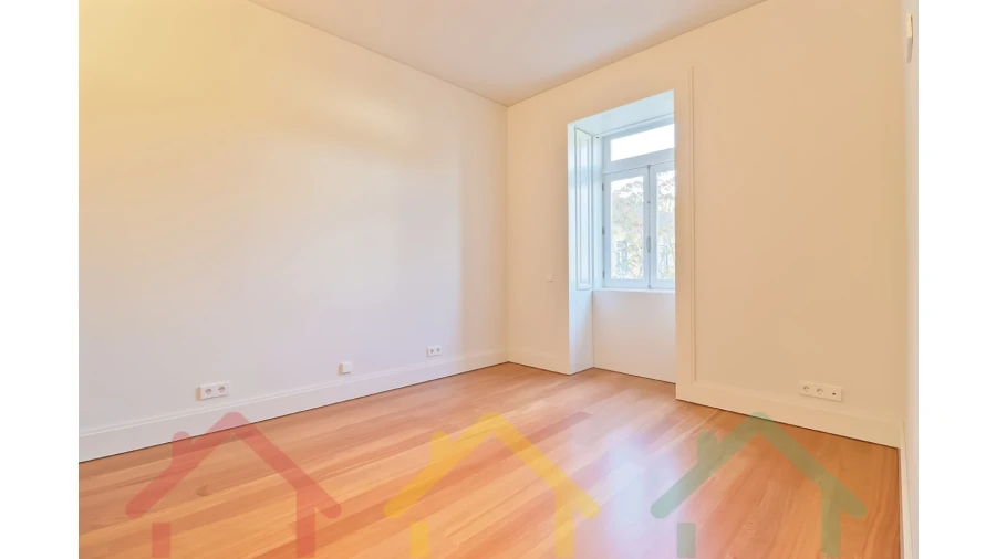 Apartamento T4 para Venda em Paranhos Foto 17