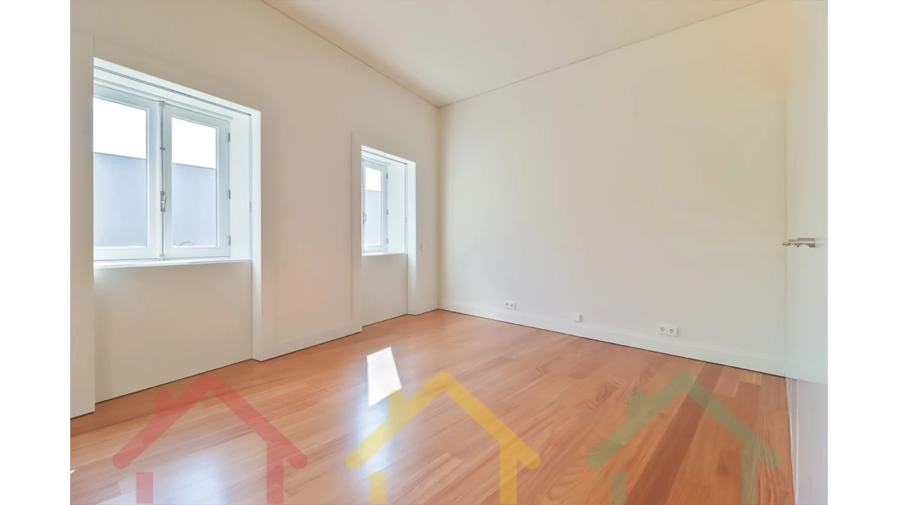 Apartamento T2 para Venda em Paranhos Foto 12
