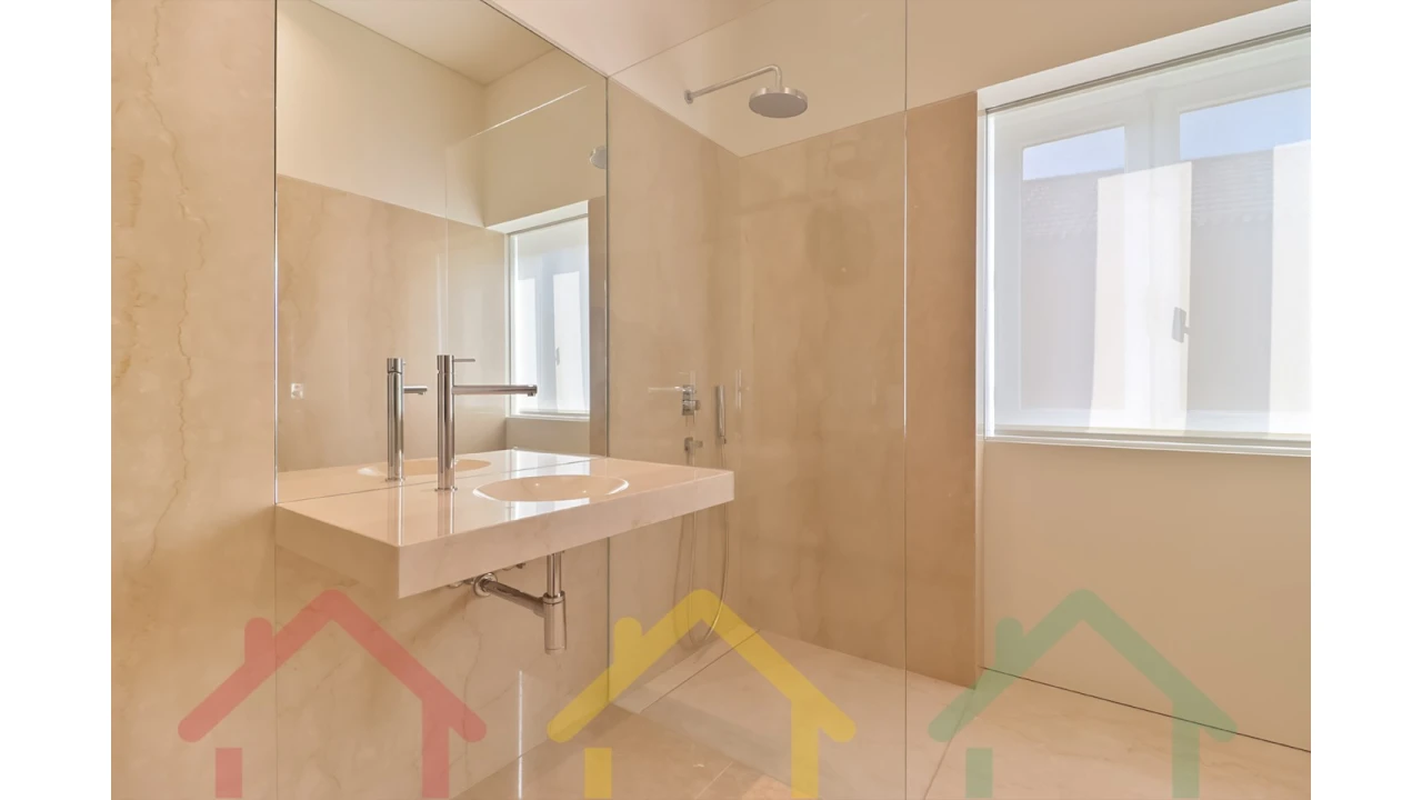 Apartamento T2 para Venda em Paranhos Foto 18