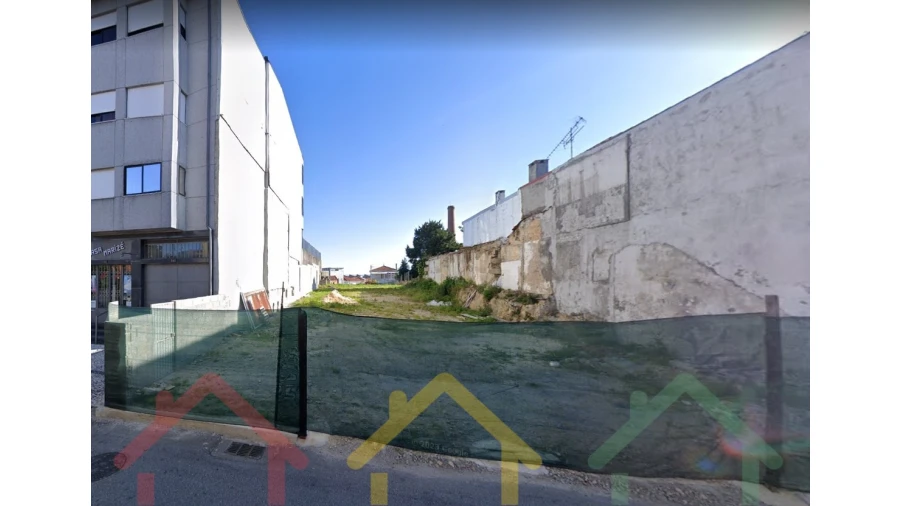 Terreno para Venda em Oliveira do Douro Foto 2