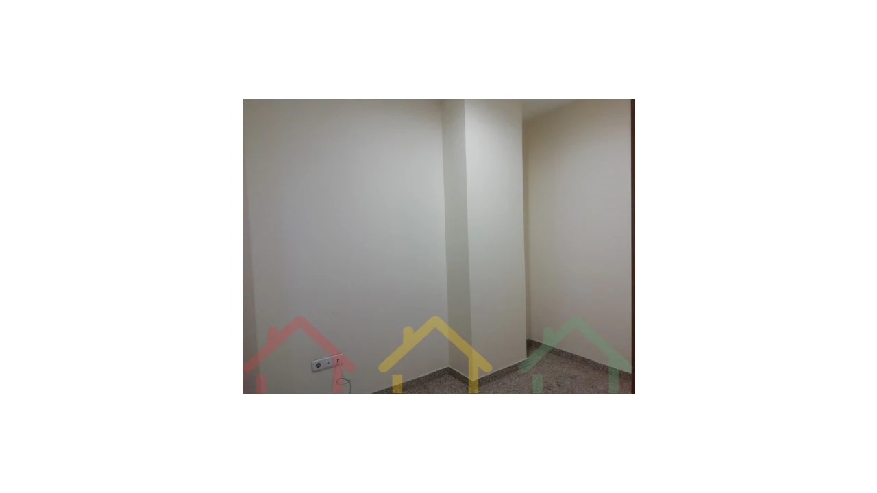 Loja para Arrendamento em Lordelo do Ouro e Massarelos Foto 5