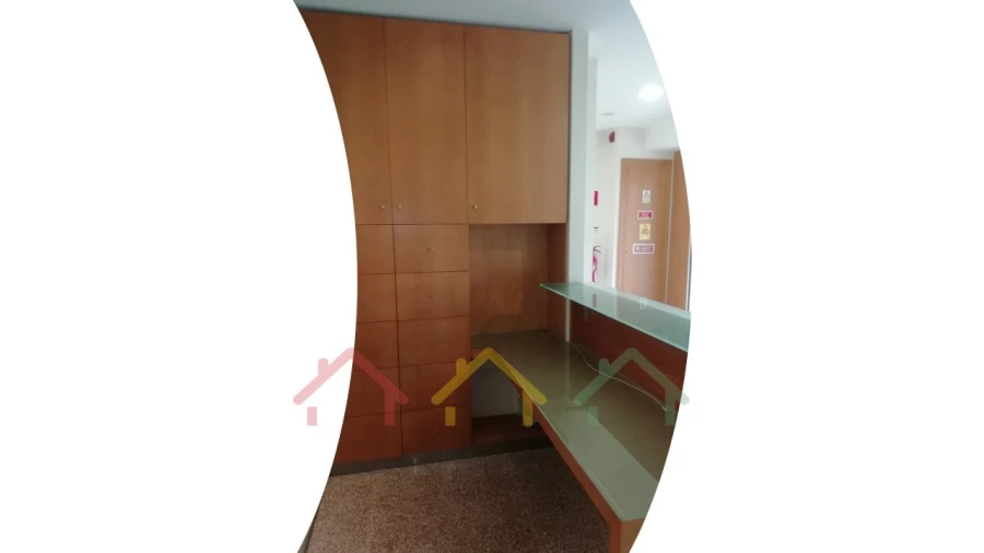 Loja para Arrendamento em Lordelo do Ouro e Massarelos Foto 3