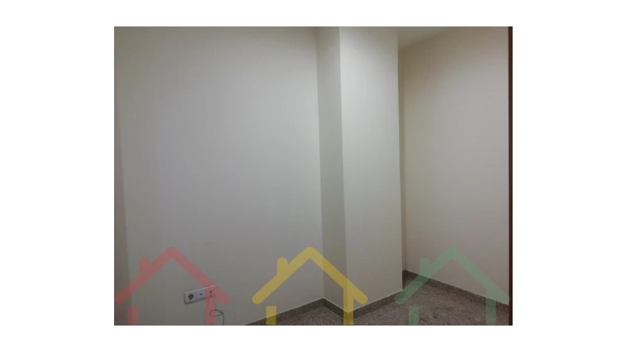 Loja para Arrendamento em Lordelo do Ouro e Massarelos Foto 5