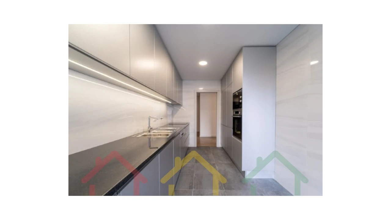 Apartamento T2 para Venda em Cedofeita, Santo Ildefonso, Sé, Miragaia, São Nicolau e Vitória Foto 7