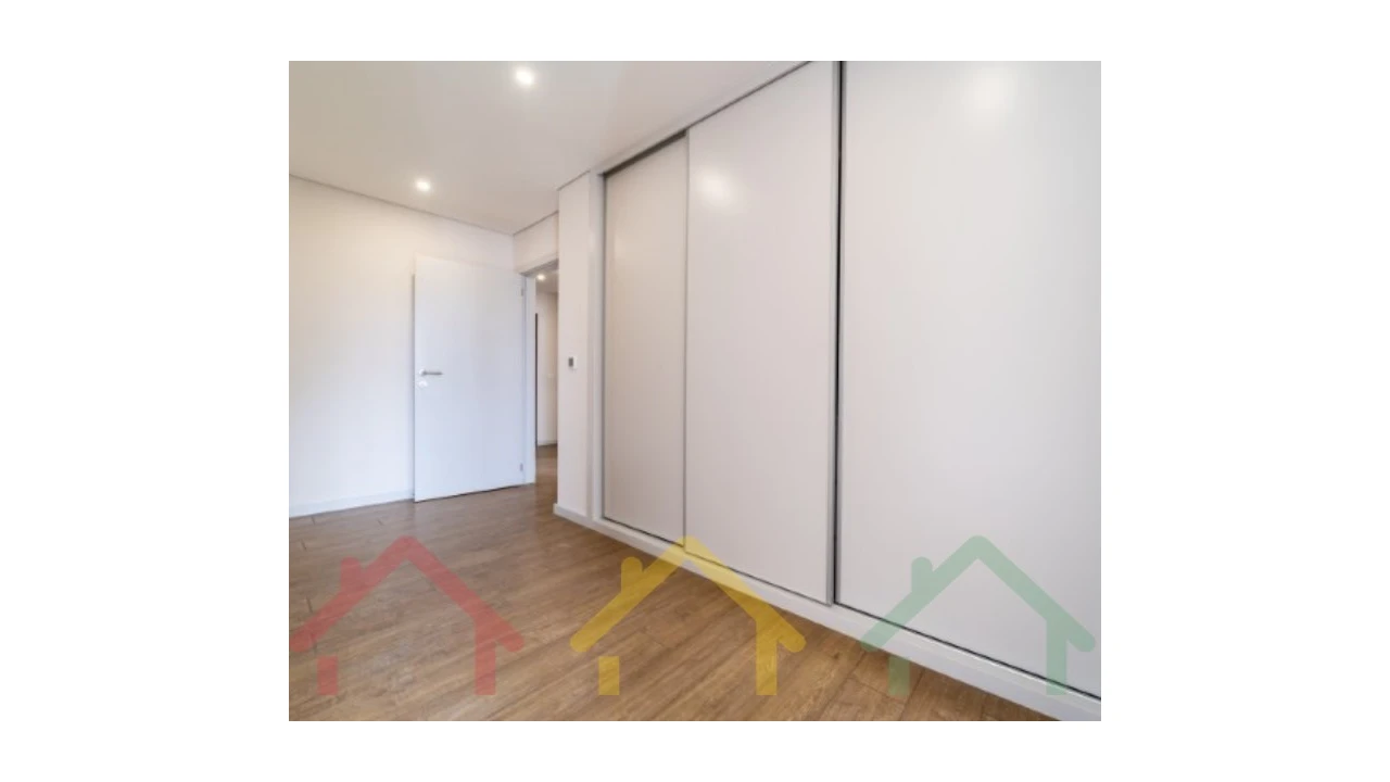 Apartamento T2 para Venda em Cedofeita, Santo Ildefonso, Sé, Miragaia, São Nicolau e Vitória Foto 13