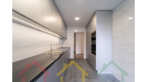 Apartamento T2 para Venda em Cedofeita, Santo Ildefonso, Sé, Miragaia, São Nicolau e Vitória