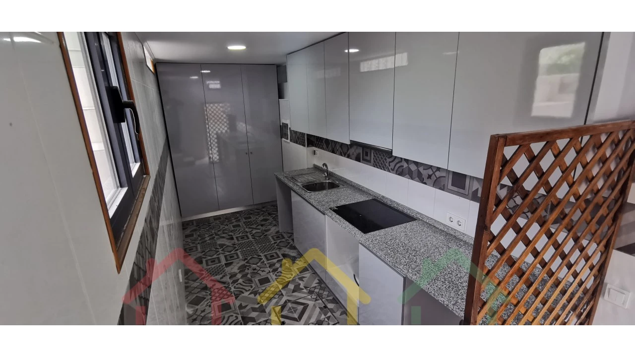 Moradia T7 para Venda em Bonfim Foto 3