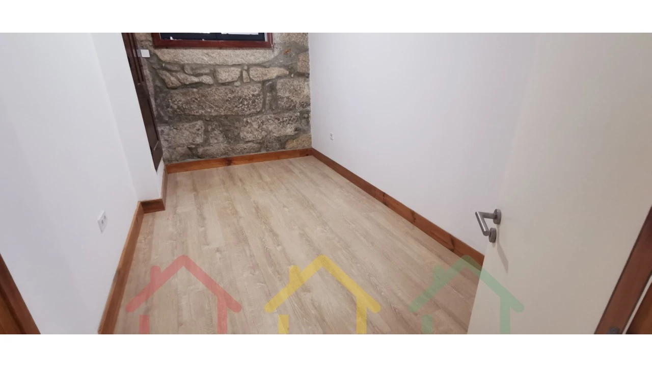 Moradia T7 para Venda em Bonfim Foto 11